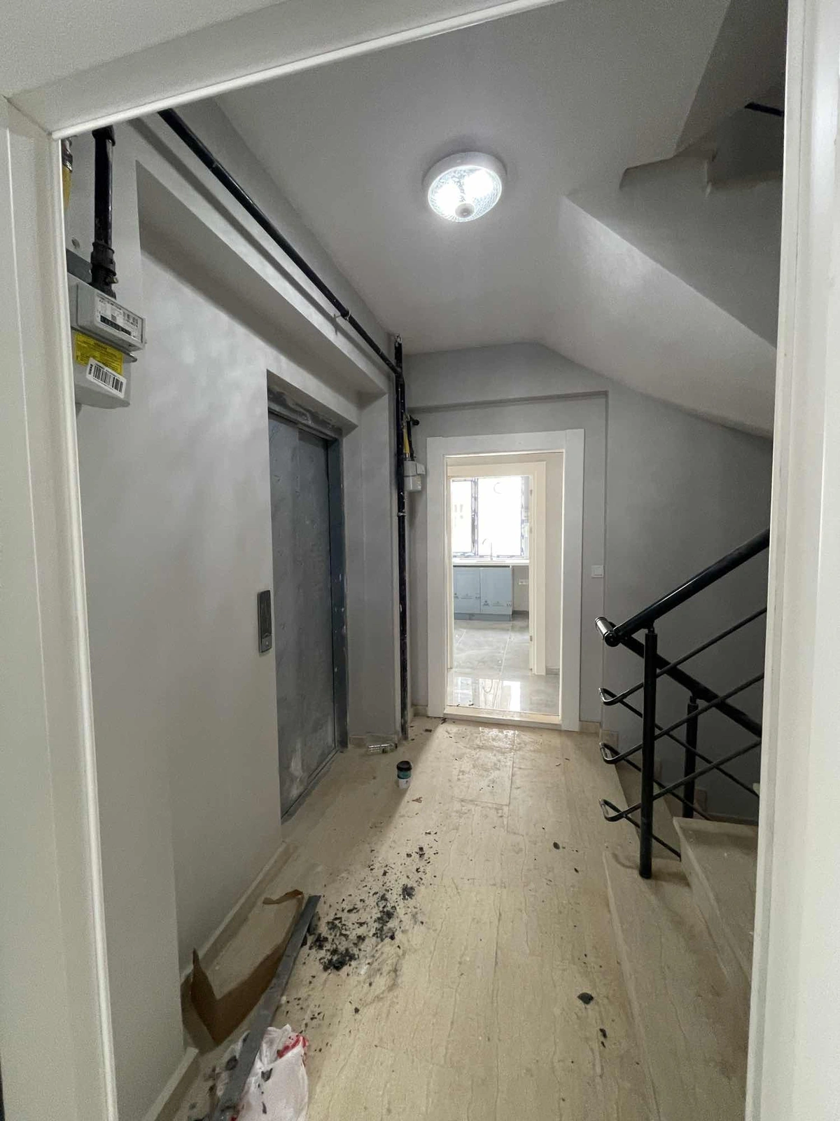 Kadıköy Sahrayıcedit'de Tapu Harçsız Balkonlu 2+1 Daire